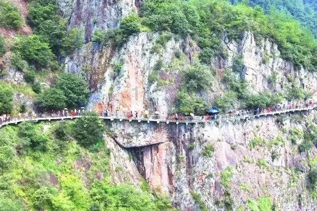 逃离沙漠建筑